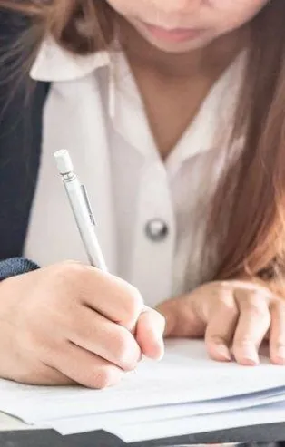 Devamsızlık yapan takdir alamayacak