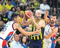 Anadolu Efes, F.Bahçe Beko’yu deplasmanda yenip seriyi 2-1’e getirdi