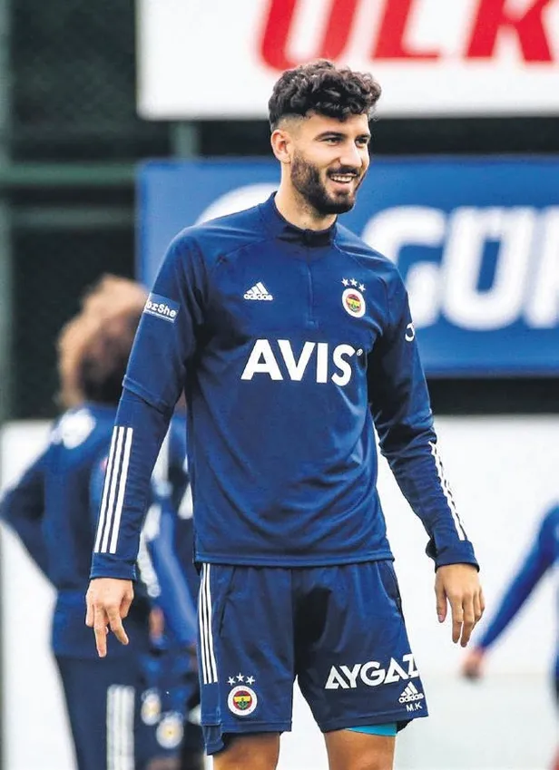 fenerbahce-yonetimi-4-yilda-santrfor-hattina-servet-yatirdi-ama-istedigi-verimi-alamadi-1643234139039.jpeg Fenerbahçe yönetimi 4 yılda santrfor hattına servet yatırdı ama istediği verimi alamadı!-5