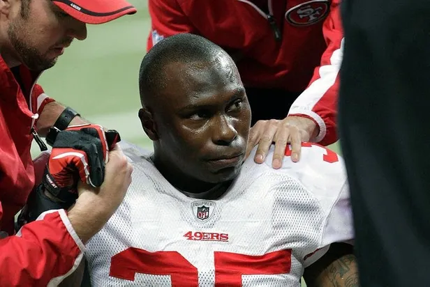 abdyi-sallayan-olay-amerikan-futbol-ligi-nfl-oyuncusu-phillips-adams-5-kisiyi-oldurup-intihar-etti-1617899214169.jpeg ABD'yi sallayan olay! Amerikan Futbol Ligi (NFL) oyuncusu Phillips Adams 5 kişiyi öldürüp intihar etti-4