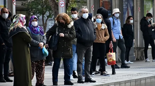 son-dakika-karantina-kac-gun-oldu-karantina-suresi-degisti-mi-ne-kadar-oldu-asili-temasli-pozitif-olanlar-1641407612973.jpg Karantina süresi değişti mi, ne kadar oldu? Karantina kaç gün oldu? Aşılı, temaslı, pozitif olanlar...-4