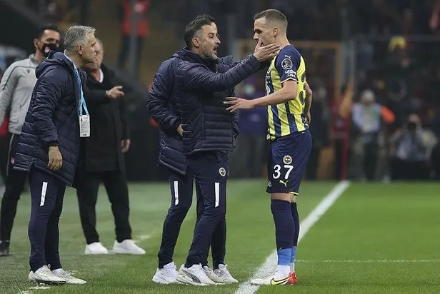 mesut-ozilin-yildizlastigi-galatasaray-derbisinde-fenerbahce-kazanan-taraf-oldu-1637534492350.jpeg