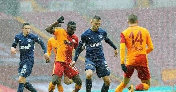 Galatasaray çamur sahada Kasımpaşa’yı yenerek üst üste 6. kez kazandı