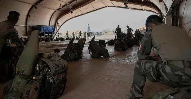 Sömürgeci Fransa Nijer’den ayrılıyor! Bakanlık birliklerin yola çıktığını duyurdu: Yıl sonuna kadar tek bir Fransız askeri kalmayacak