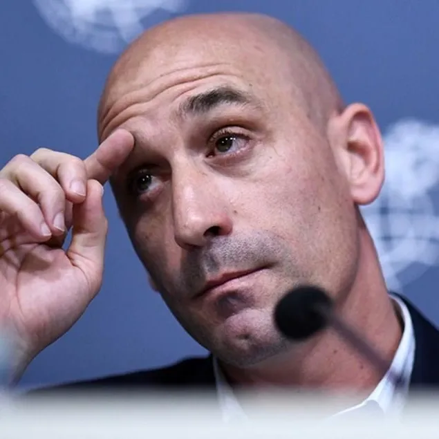 FIFA’dan Luis Rubiales’e 3 yıl men cezası