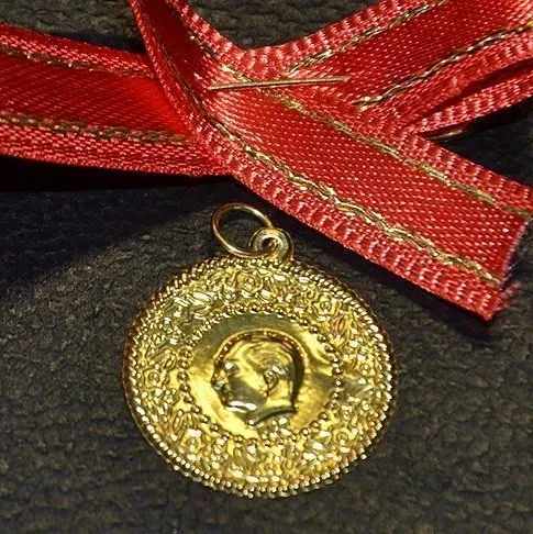 Altın frene bastı!