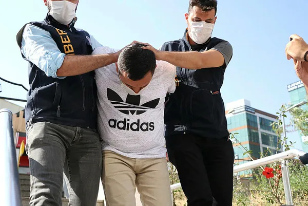 son-dakika-albayrak-ailesine-cirkin-saldirida-flas-gelisme-cok-sayida-gozalti-var-1593613877220.jpg Son dakika: Albayrak ailesine çirkin saldırıda flaş gelişme! Çok sayıda gözaltı var-1