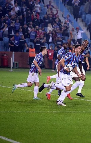 Bakasetas şov yaptı! Lider değişti... Trabzonspor 3-1 Fenerbahçe | MAÇ SONUCU!