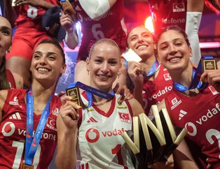 Çinin rengi kırmızı beyaz! Filenin Sultanları Milletler Ligi şampiyonluğunu kutladı