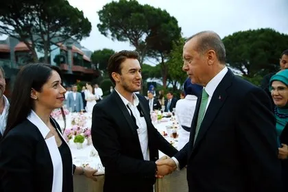Sanatçılar, Erdoğan’ın iftar yemeğini anlattı