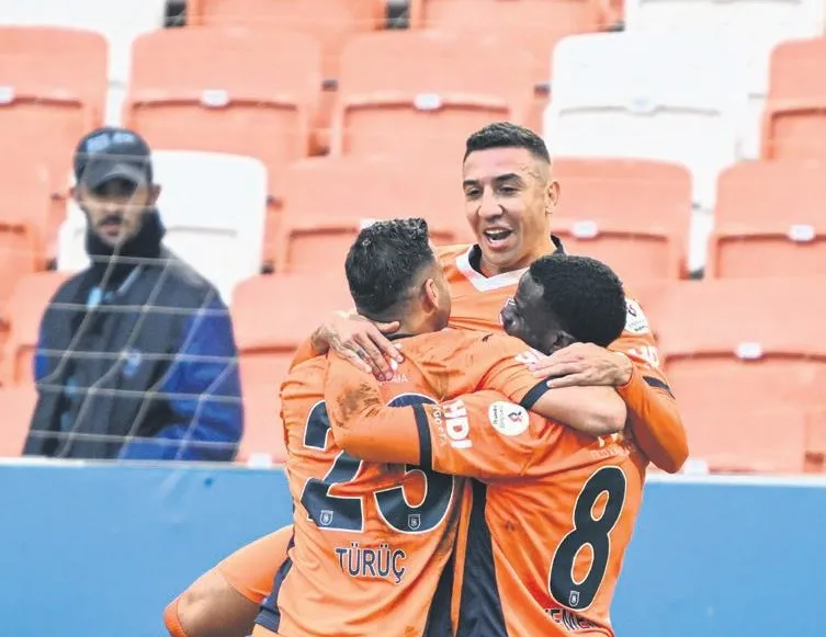 Başakşehir Davidson’la güldü