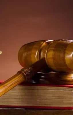 FETÖ'cü darbecilerin kopyacı eşleri tutuklandı