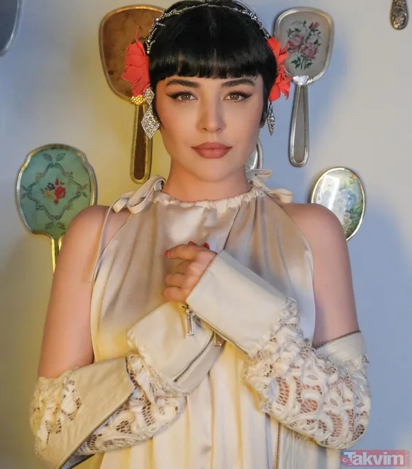 Gonca Vuslateri bornozlu pozunu paylaşıp takipçilerini baştan uyardı: “Bir tek kelime edin de...” Çağla Şıkel kayıtsız kalamadı - 7