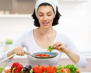 Güçlü hafızanın sırrı az yemek! Fazla yemek yemek Alzheimer’a davetiye çıkartıyor