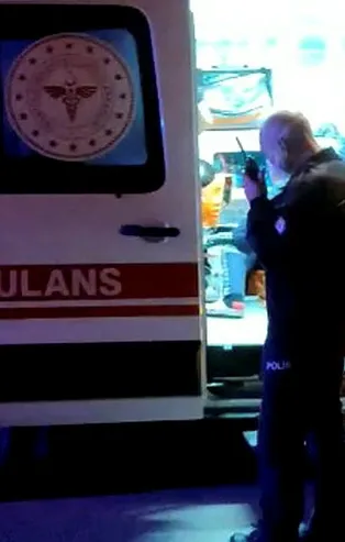 Adapazarı'nda bıçaklı kavga: 3 yaralı