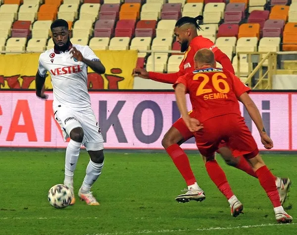 firtina-malatyada-esti-yeni-malatyaspor-0-2-trabzonspor-mac-sonu-ozet-1612807510610.jpeg