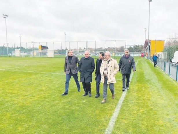 galatasaray-dostluk-turnuvasindaki-ilk-hazirlik-macinda-rayo-vallecanoya-1-0-maglup-oldu-spor-haberleri-1670115462299.jpeg Galatasaray Dostluk Turnuvası'ndaki ilk hazırlık maçında Rayo Vallecano'ya 1-0 mağlup oldu | Spor haberleri-3