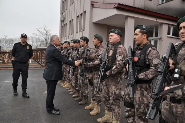 Özel harekat polisleri Afrin'e dualarla uğurlandı-5