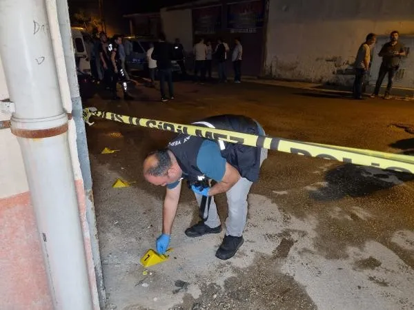 Adana'da dehşet! Sokak ortasındaki kavga ölümle bitti-4