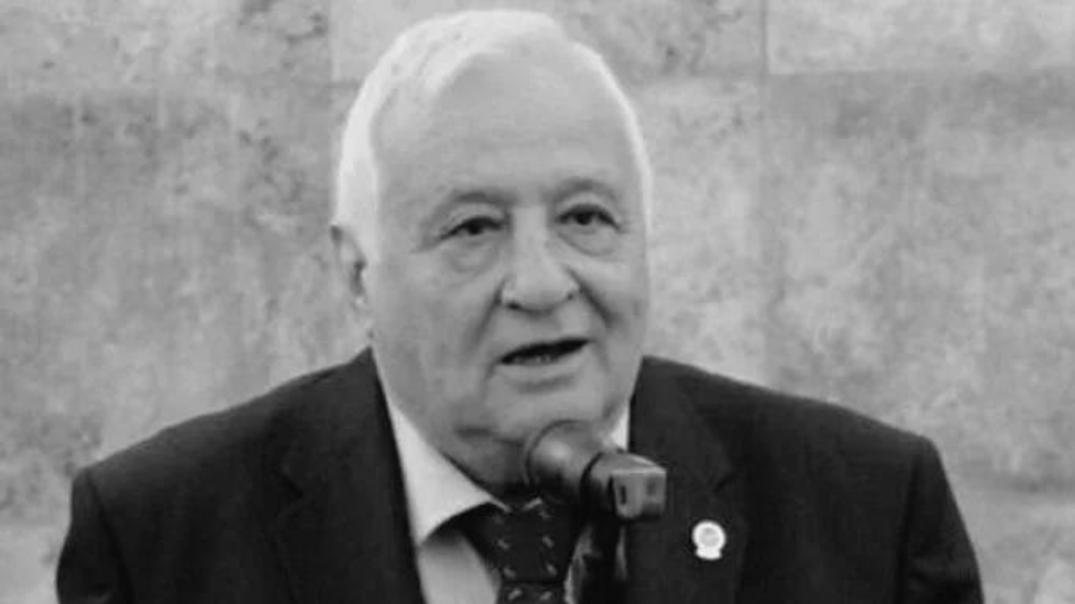Ogün Altıparmak hayatını kaybetti!