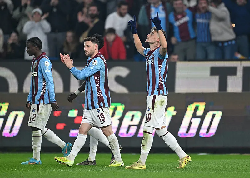 Spor yazarları Trabzonspor'un Konyaspor zaferini değerlendirdi! "Fatih Tekke çılgınlığı" - 12