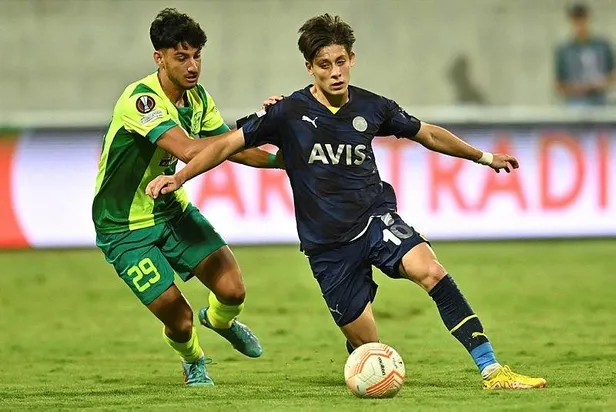 fenerbahce-deplasmanda-aek-larnacayi-devirdi-turu-garantiledi-1665687368340.jpeg Fenerbahçe deplasmanda AEK Larnaca'yı devirdi! Turu garantiledi-4