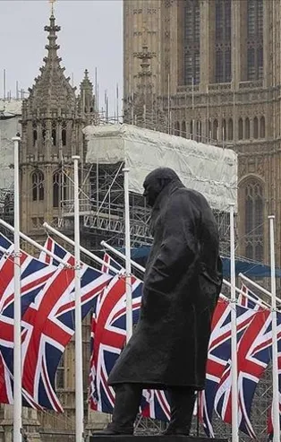 Kraliçe Elizabeth'in ölümü sonrası İngiltere'ye bir şok daha: Sterlin dolar karşısında çöktü!