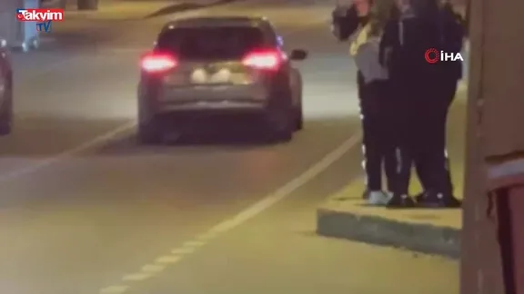 Edirne'de kriz geçiren genç kadın çevreye saldırdı: Polis müdahale etti