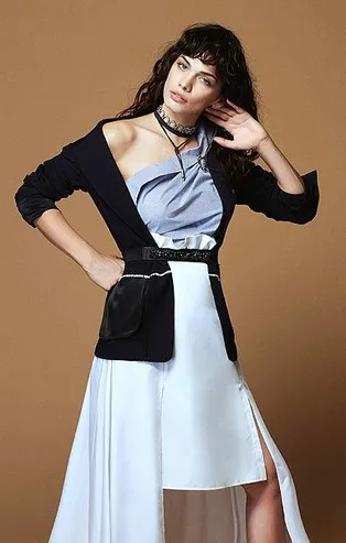 İlik gibi güzellik! Oyuncu Beste Kökdemir de modaya uydu