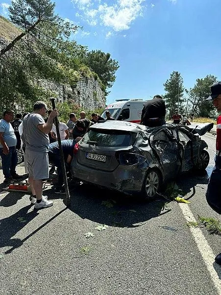 muglada-otomobil-alt-yola-uctu-2-parmagi-kopan-doktor-agir-yarali-1684583628837.jpeg Muğla'da otomobil alt yola uçtu! 2 parmağı kopan doktor ağır yaralı...-1