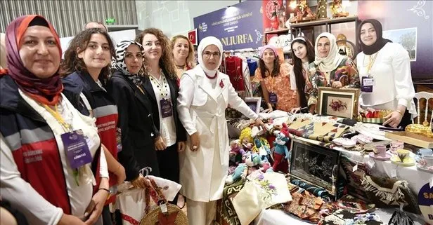 Emine Erdoğan’dan depremzedeler için açılan ’Hayır Çarşısı’na destek ziyareti: Tüm kurumlar gece gündüz çalışmaya devam edecek