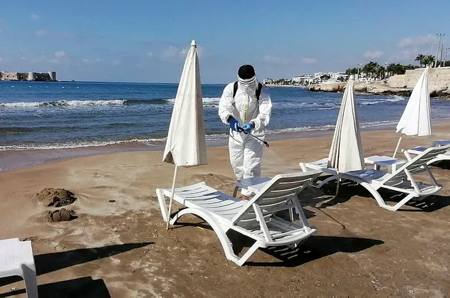 Burada şezlong fiyatı; 20 TL