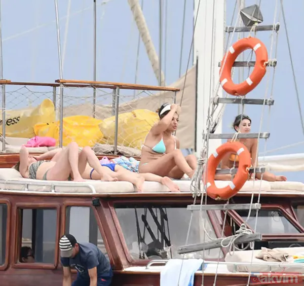 Demet Akalın'ın gazabından o da nasibini aldı "Allah belasını versin bu deliye..." Sinirden çılgına dönen Demet Akalın verdi veriştirdi - 19