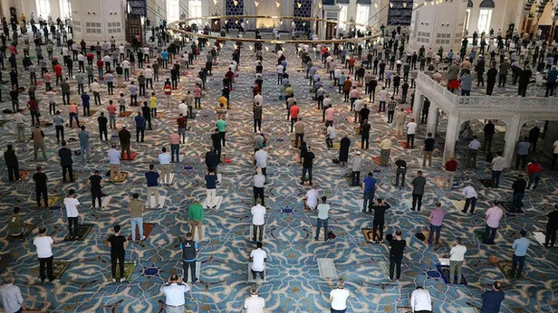 Kurban bayramı ibadetleri neler? Bayram duası - İhlas Suresi hatmi, tövbe ve istiğfar etmek…-4