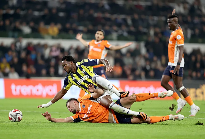 Spor yazarları Başakşehir - Fenerbahçe maçını değerlendirdi! "Helal puan" - 12