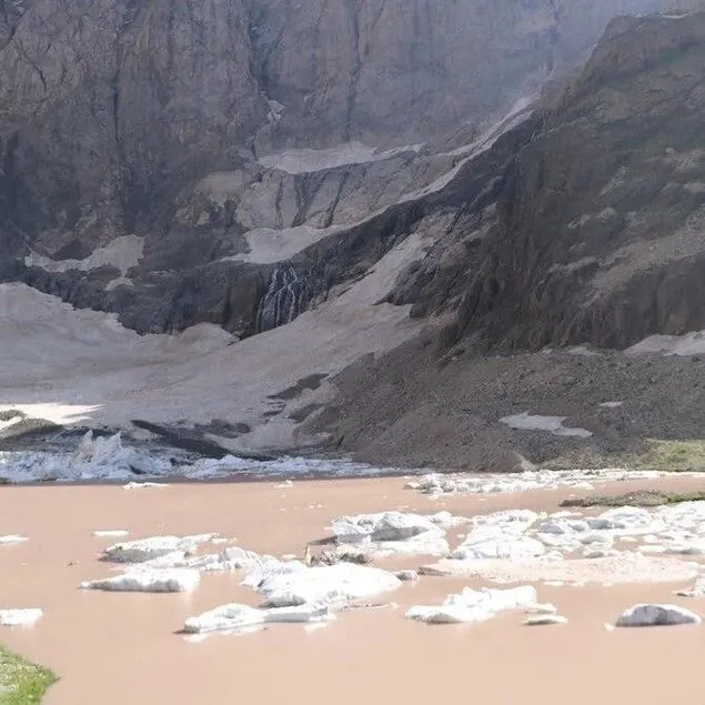 Hakkari’de kırılan buzulların arasında kaybolan 2 kişinin cansız bedenlerine ulaşıldı!