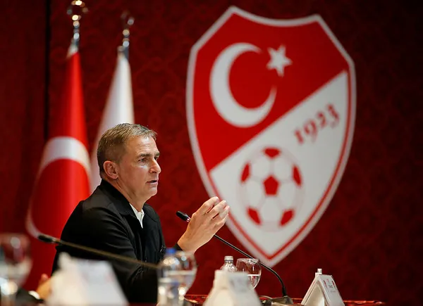 milli-takimin-yeni-hocasi-stefan-kuntzdan-sergen-yalcin-sozleri-onu-gorunce-kahkaha-attim-1632143580772.jpg Milli Takım'ın yeni hocası Stefan Kuntz'dan Sergen Yalçın sözleri: Onu görünce kahkaha attım-4