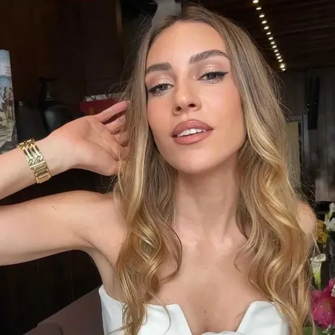 Kağıt üzerinde hala evliler! Uğur Yücel'in 42 yıllık eşi bakın hangi oyuncu çıktı! - 44