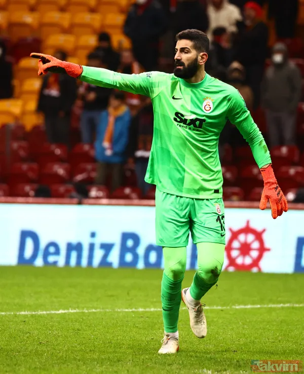 Muslera'nın yokluğunda kaleyi devralmıştı! İsmail Çipe bu sezon bir ilki başardı: Antalyaspor maçında... - 2