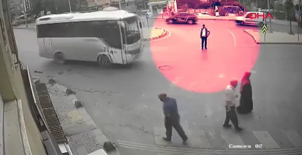 İstanbul Küçükçekmece'deki bu kavşak diğerlerinden daha ünlü! Milyonlarca kez izlendi!-3