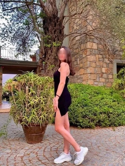 ucakta-igrenc-taciz-isvicreli-bankaci-turk-hostesin-etek-alti-goruntulerini-cekti-linc-edilmekten-korkup-mahke-1646720134165.jpg Uçakta iğrenç taciz: İsviçreli bankacı Türk hostesin etek altı görüntülerini çekti: Linç edilmekten korkup mahkemeye başvurdu reddedildi-9