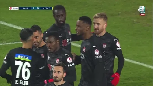 Sivasspor 2-0 Ankaragücü Gol: Leke James