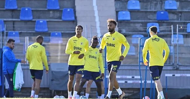 Fenerbahçe taktik ve pas çalıştı