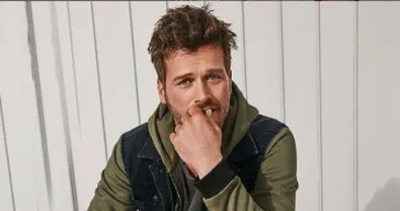 Kıvanç Tatlıtuğ hastaneye kaldırıldı! Koronavirüsten şüphelenilen Kıvanç Tatlıtuğ kaç yaşında?