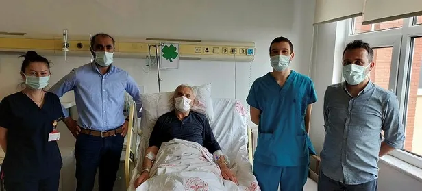 oksuruk-sikayetiyle-gitti-cigerinden-cikan-saskina-cevirdi-5-yil-boyunca-farkina-varmamis-1650736368581.jpeg Öksürük şikayetiyle gitti ciğerinden çıkan şaşkına çevirdi! 5 yıl boyunca farkına varmamış...-3