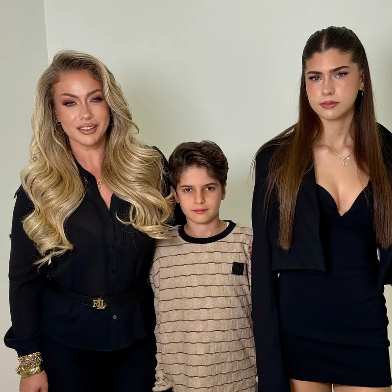 yeliz-yesilmenin-kizi-asya-buyudu-iste-yeni-imaji-ve-pozu-1774084507423.jpg Yeliz Yeşilmen'in kızı Asya büyüdü! İşte yeni imajı ve pozu-4