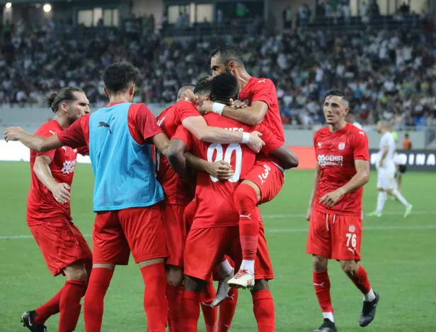 sivasspor-dinamo-batumi-maci-ne-zaman-saat-kacta-uefa-sivas-batumi-maci-hangi-kanalda-1628774067707.jpg Sivasspor Dinamo Batumi maçı ne zaman, saat kaçta? UEFA Sivas Batumi maçı hangi kanalda?-7