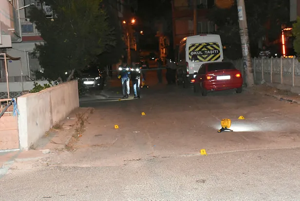 İzmir'de maganda dehşeti! Balkonda uyurken başına kurşun isabet etti-1