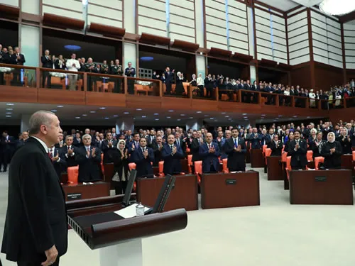 tbmmde-yeni-donem-basliyor-bugun-milletvekilleri-yarin-baskan-recep-tayyip-erdogan-yemin-edecek-1685679445129.jpg