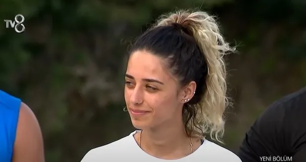 Survivor Sena kimdir? Survivor 2021’den ilk elenen isim Sena Özdemir kaç yaşında, nereli, mesleği ne?-4
